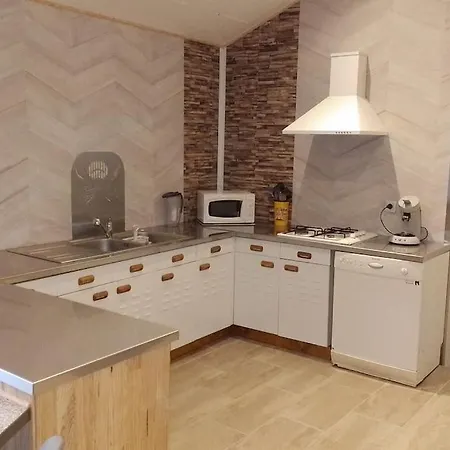 Magnifique Studio Piscine Chauffee Selon Periode *